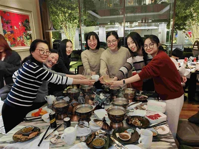 As atividades de construção de grupos da empresa foram realizadas com sucesso...